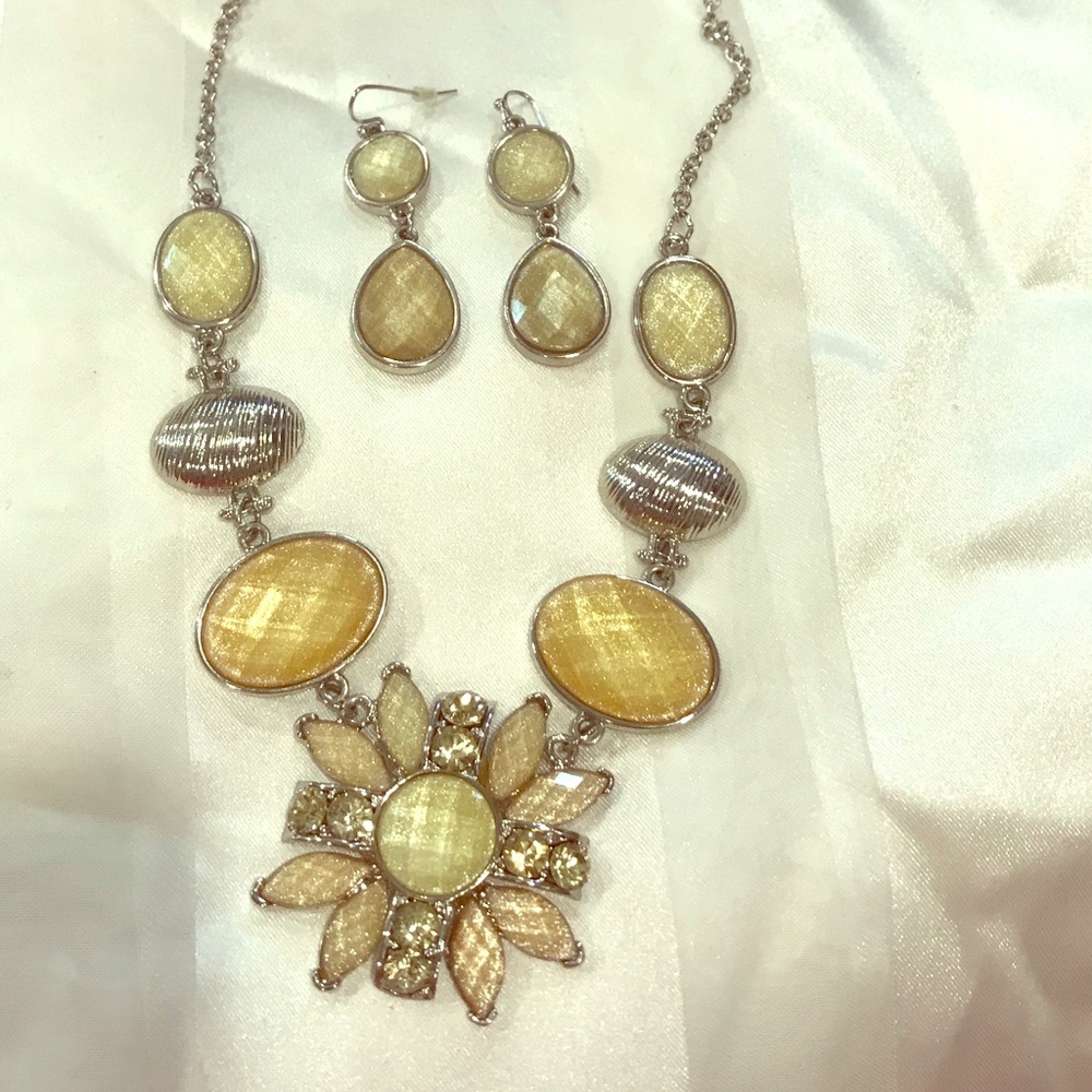 Necklace with earrings